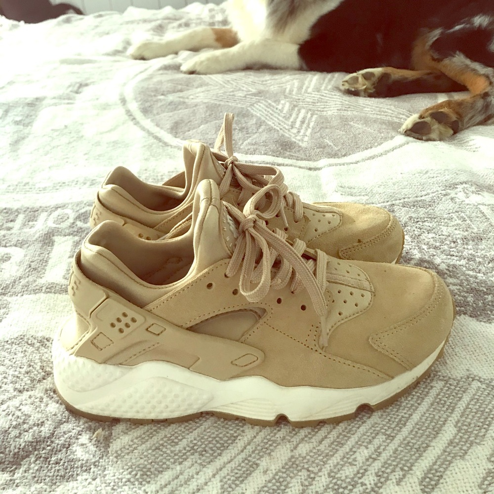 Nike Air Huarache Sneakers